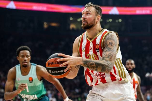 KK Crvena zvezda v Saski Baskonia - EuroLeague BELGRADE, SERBIA - OCTOBER 23: Donatas Motiejunas (20) of Crvena zvezda in action during the Turkish Airlines EuroLeague basketball match between KK Crvena zvezda and Saski Baskonia at the Belgrade Arena in Belgrade, Serbia on October 23, 2025. Filip Stevanovic Anadolu Belgrade Serbia. Editorial use only. Please get in touch for any other usage.  Copyright: x2025xAnadoluxFilipxStevanovicx
