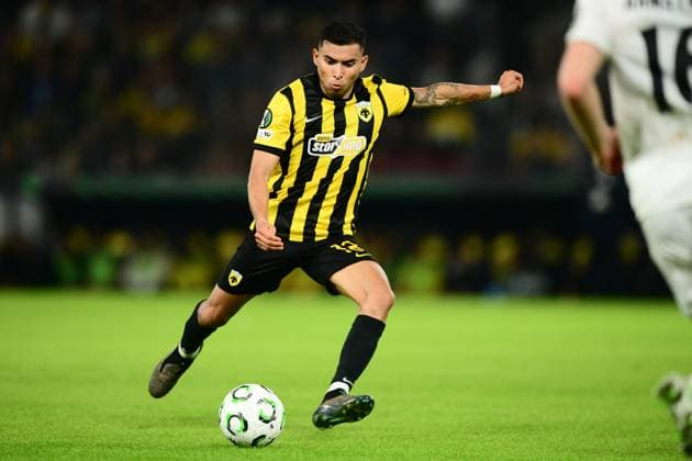 UEFA Conference League, AEK Athens vs Aberdeen -Orbelin Pineda of AEK Athens in action during the UEFA Conference League league phase matchday 2 soccer match between AEK Athens vs Aberdeen held at AEK Arena in Athens, Greece, 23 October 2025. IMAGO ONE INCH PRODUCTIONS ATHENS Greece Copyright: xOnexInchxProductionsx 6700642