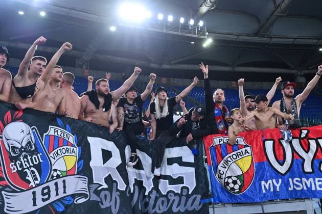 Supporters of F.C. Vitoria Plzen at the end of the match of the UEFA Europa League phase day 3 football match between between A.S. Roma and F.C. Viktoria Plzen at the Olympic Stadium on October 23, 2025 in Rome, Italy.  Copyright: xDomenicoxCippitelli IPAxSportx xipa-agency.netx xx IPA_66994894 IPA_Agency_IPA66994894