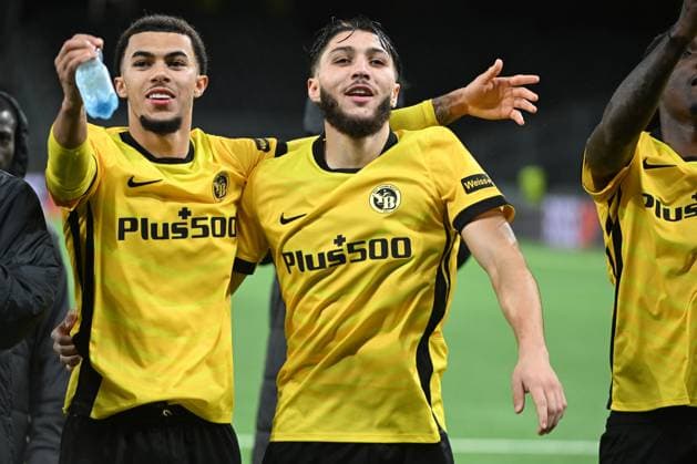 BERN, SWITZERLAND OCTOBER 23 Jaouen Hadjam of Young Boys l and Jaouen Hadjam of Young Boys r celebrating the victory during the UEFA Europa League 2025 26 League Phase MD3 match between BSC Young Boys and PFC Ludogorets 1945 at Stadion Wankdorf on October 23, 2025 in Bern, Switzerland Bern Stadion Wankdorf Bern Switzerland Copyright: xJustPictures.ch ManuelxWinterbergerx jp-en-EuSpIm-MWI_4497