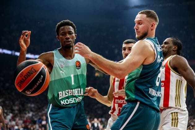 KK Crvena zvezda v Saski Baskonia - EuroLeague BELGRADE, SERBIA - OCTOBER 23: Mamadi Diakite (1) of Saski Baskonia in action during the Turkish Airlines EuroLeague basketball match between KK Crvena zvezda and Saski Baskonia at the Belgrade Arena in Belgrade, Serbia on October 23, 2025. Filip Stevanovic Anadolu Belgrade Serbia. Editorial use only. Please get in touch for any other usage.  Copyright: x2025xAnadoluxFilipxStevanovicx