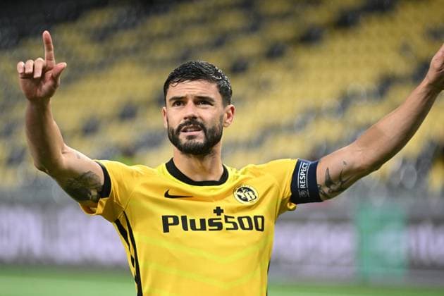 BERN, SWITZERLAND OCTOBER 23 Loris Benito of Young Boys celebrating the victory during the UEFA Europa League 2025 26 League Phase MD3 match between BSC Young Boys and PFC Ludogorets 1945 at Stadion Wankdorf on October 23, 2025 in Bern, Switzerland Bern Stadion Wankdorf Bern Switzerland Copyright: xJustPictures.ch ManuelxWinterbergerx jp-en-EuSpIm-MWI_4524