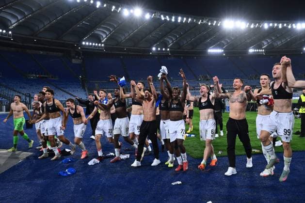 CALCIO - UEFA Europa League - AS Roma vs FC Viktoria Plzen Players of Viktoria Plzen celebrates at the end of the UEFA Europa League phase day 3 football match between between A.S. Roma and F.C. Viktoria Plzen at the Olympic Stadium on October 23, 2025 in Rome, Italy. Rome Italy  Copyright: xIPAxSport ABACAx