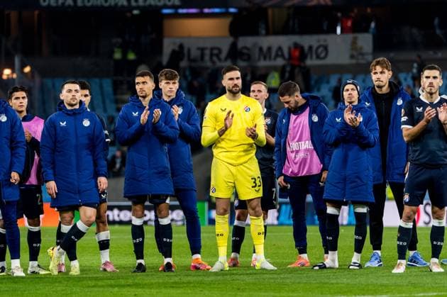 Malmo FF v GNK Dinamo - UEFA Europa League 2025 26 League Phase MD3 MALMO, SWEDEN - OCTOBER 23: Players of Dinamo Zagreb acknowledges the fans after the UEFA Europa League 2025 26 League Phase MD3 match between Malmo FF and GNK Dinamo at Malmo New Stadium on October 23, 2025 in Malmo, Sweden.  ChristianxOrnberg PIXSELL