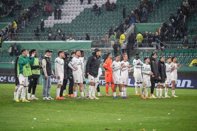 Disappointed Rapid Wien players during Europa Conference league match, SK Rapid Wien - ACF Fiorentina, 23. october 2025, Allianz stadium, Wien, Austria Copyright: xMICHALxFAJT,ZOSPORTU.SKx FAJ_1852