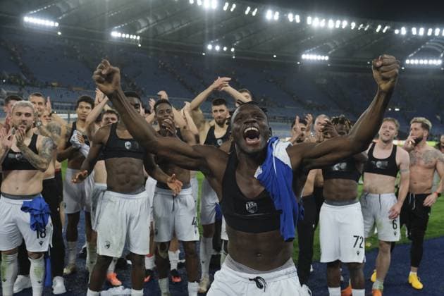 CALCIO - UEFA Europa League - AS Roma vs FC Viktoria Plzen Viktoria Plzen celebrate victory match during UEFA Europa League first round day 3 football match AS Roma vs FC Viktoria Plzen at the Olimpic Stadium in Rome, on October 23, 2025. Rome Italy  Copyright: xIPAxSport ABACAx