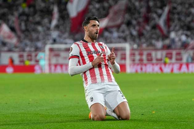 Vincenzo Grifo SC Freiburg, 32 scores from free kick, goal celebration, emotions, goal shot, goal, goal, goal, Germany, football, UEFA Europa League, matchday 3, league phase, 2025 2026, SC Freiburg vs FC Utrecht, 23 10 2025, Europa Park Stadion, Freiburg, Germany Freiburg Europa Park Stadion Baden Württemberg Germany Copyright: xArnexAmbergx