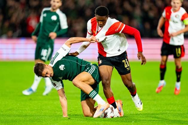 UEFA Europa League: Feyenoord v Panathinaikos F.C. Rotterdam - Filip Duricic of Panathinaikos, Givairo Read of Feyenoord Rotterdam during the third match of the UEFA Europa League 2025 2026. The match is set between Feyenoord and Panathinaikos F.C. at Stadion Feijenoord De Kuip on 23 October 2025 in Rotterdam, The Netherlands. Copyright: xYannickxVerhoevenx