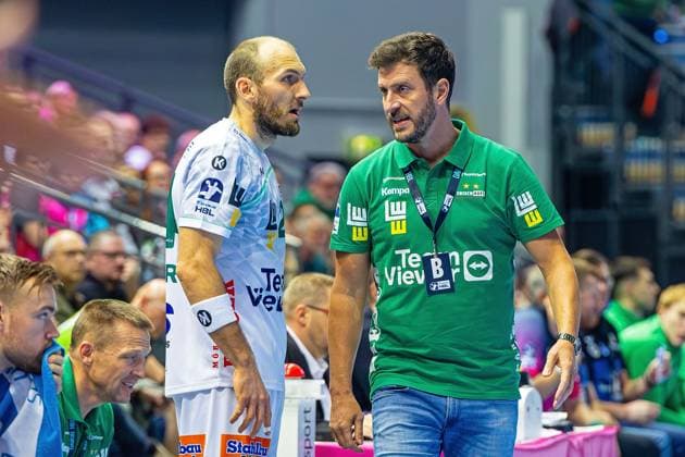 23 10 2025, xovx, Handball Daikin Handball Bundesliga, HSG Wetzlar FRISCH AUF Göppingen v l Marcel Schiller Frisch Auf Göppingen , Ben Matschke Frisch Auf Göppingen Wetzlar Buderus Arena Hessen Germany EN