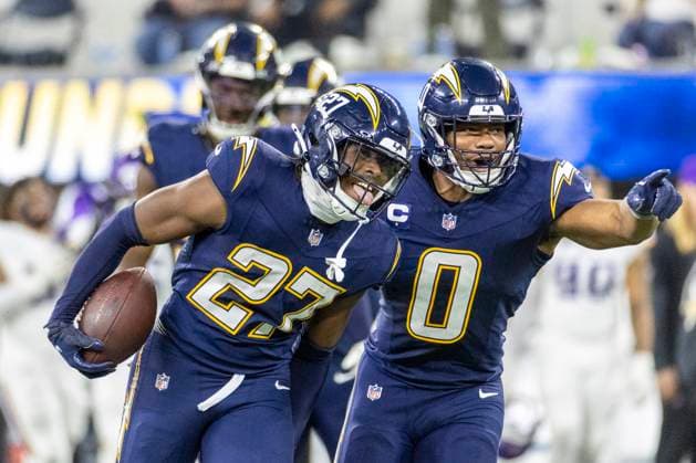 October 23, 2025, Los Angeles, California, USA: Los Angeles Chargers safety RJ Mickens 27 celebrates after scoring an interception against the Minnesota Vikings during an NFL, American Football Herren, USA football game at SoFi Stadium, Thursday Oct. 23, 2025, in Inglewood, Calif. Los Angeles USA - ZUMAc68_ 20251023_zaf_c68_033 Copyright: xRingoxChiux