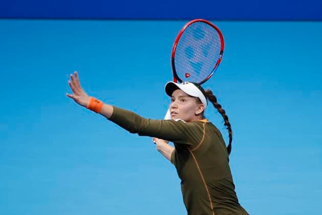 October 24, 2025, Tokyo, Japan: Elena RYBAKINA (KAZ) returns a shot against Victoria MBOKO (CAN) during their Quarter Final match at the Toray Pan Pacific Open Tennis at Ariake Colosseum in Tokyo. The tournament runs from October 20 to 26. Rybakina won 6-3, 7-6 Tokyo Japan - ZUMAm191 20251024_aap_m191_001 Copyright: xRodrigoxReyesxMarinx