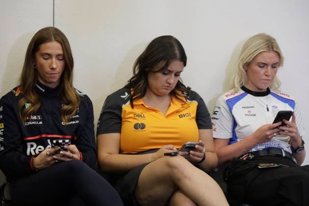 Clara Brugada, Mexico City Mayor, Officially Opens F1 Grand Prix Activities In Mexico City From right to left, female members of the Red Bull, McLaren, and Visa Cash teams attend a press conference, PK, Pressekonferenz prior to the F1 Grand Prix in Mexico City, Mexico, on October 23, 2025. The Grand Prix takes place from October 24 to October 26, 2025. Mexico City Mexico City Mexico  Copyright: xGerardoxVieyrax originalFilename:vieyra-notitle251023_np6i3.jpg