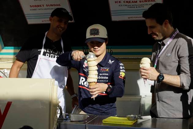 Clara Brugada, Mexico City Mayor, Officially Opens F1 Grand Prix Activities In Mexico City Red Bull driver Yuki Tsunoda participates in activation and ice cream preparation prior to the F1 Grand Prix in Mexico City, Mexico, on October 23, 2025. Mexico City Mexico City Mexico  Copyright: xGerardoxVieyrax originalFilename:vieyra-notitle251023_npqdf.jpg