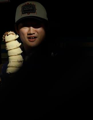 Clara Brugada, Mexico City Mayor, Officially Opens F1 Grand Prix Activities In Mexico City Red Bull driver Yuki Tsunoda participates in activation and ice cream preparation prior to the F1 Grand Prix in Mexico City, Mexico, on October 23, 2025. Mexico City Mexico City Mexico  Copyright: xGerardoxVieyrax originalFilename:vieyra-notitle251023_npYs3.jpg
