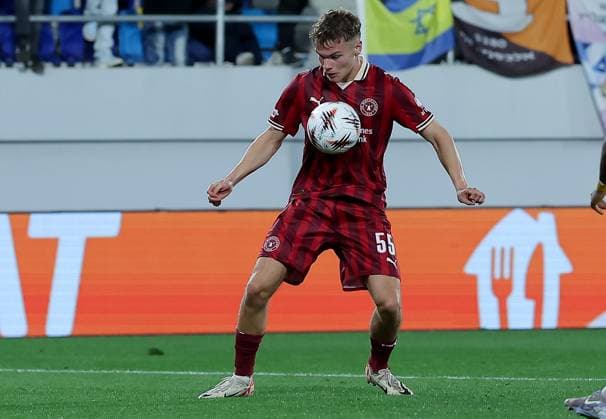 Maccabi Tel-Aviv v Midtjylland, UEFA Europa League 2025 2026 Backa Topola, Serbia. 23rd October 2025. Midtjylland s Victor Bak Jensen during the UEFA Europa League football match between Maccabi Tel-Aviv and Midtjylland in Backa Topola, Serbia on Oct. 23, 2025. Backa Topola Serbia Copyright: xPedjaxMilosavljevic STARSPORTx x