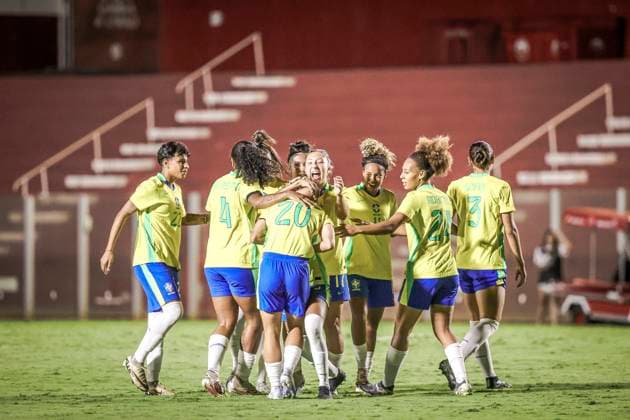 Amistoso Feminino Sub20 Brasil x México GOIÃ¢NIA, GO - 23.10.2025: AMISTOSO FEMININO SUB20 BRASIL X MÃ XICO - Friendly match between the Brazilian Women& 39;s Under-20 Team and the Mexican national team, Nationalteam held at the OnÃ sio Brasileiro Alvarenga Stadium in the city of Goiania GO, this Wednesday, 23rd. (Photo: Claudio Santos Fotoarena) x2829862x  ClaudioxSantos