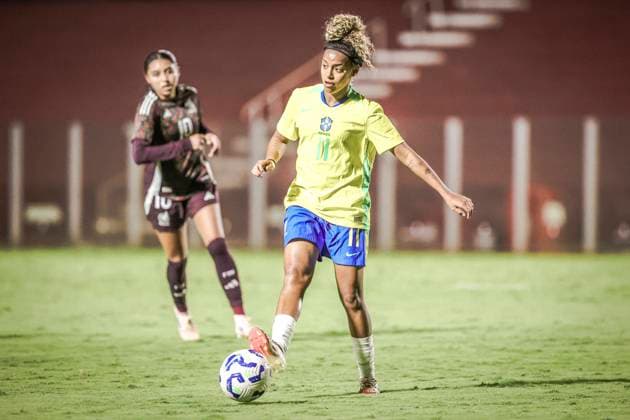 Amistoso Feminino Sub20 Brasil x México GOIÃ¢NIA, GO - 23.10.2025: AMISTOSO FEMININO SUB20 BRASIL X MÃ XICO - Friendly match between the Brazilian Women& 39;s Under-20 Team and the Mexican national team, Nationalteam held at the OnÃ sio Brasileiro Alvarenga Stadium in the city of Goiania GO, this Wednesday, 23rd. (Photo: Claudio Santos Fotoarena) x2829890x  ClaudioxSantos