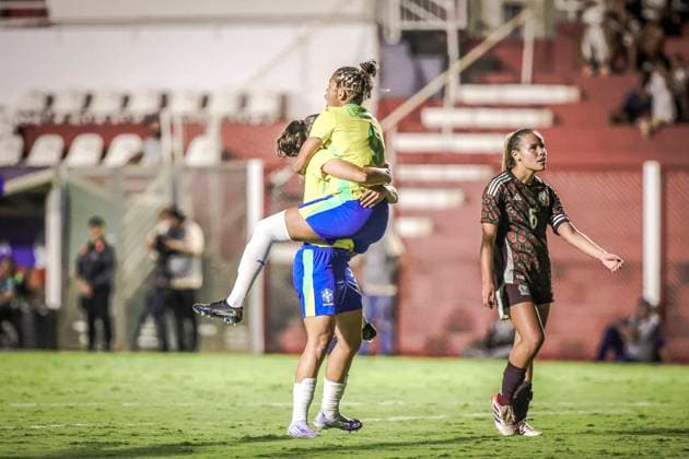 Amistoso Feminino Sub20 Brasil x México GOIÃ¢NIA, GO - 23.10.2025: AMISTOSO FEMININO SUB20 BRASIL X MÃ XICO - Friendly match between the Brazilian Women& 39;s Under-20 Team and the Mexican national team, Nationalteam held at the OnÃ sio Brasileiro Alvarenga Stadium in the city of Goiania GO, this Wednesday, 23rd. (Photo: Claudio Santos Fotoarena) x2829901x  ClaudioxSantos