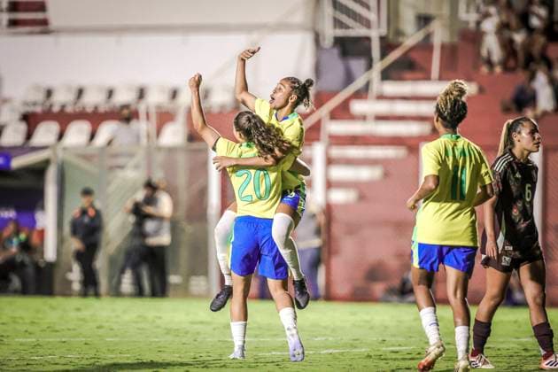 Amistoso Feminino Sub20 Brasil x México GOIÃ¢NIA, GO - 23.10.2025: AMISTOSO FEMININO SUB20 BRASIL X MÃ XICO - Friendly match between the Brazilian Women& 39;s Under-20 Team and the Mexican national team, Nationalteam held at the OnÃ sio Brasileiro Alvarenga Stadium in the city of Goiania GO, this Wednesday, 23rd. (Photo: Claudio Santos Fotoarena) x2829903x  ClaudioxSantos