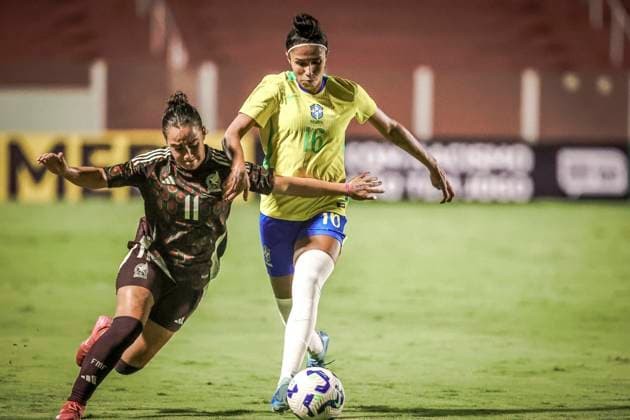 Amistoso Feminino Sub20 Brasil x México GOIÃ¢NIA, GO - 23.10.2025: AMISTOSO FEMININO SUB20 BRASIL X MÃ XICO - Friendly match between the Brazilian Women& 39;s Under-20 Team and the Mexican national team, Nationalteam held at the OnÃ sio Brasileiro Alvarenga Stadium in the city of Goiania GO, this Wednesday, 23rd. (Photo: Claudio Santos Fotoarena) x2829913x  ClaudioxSantos