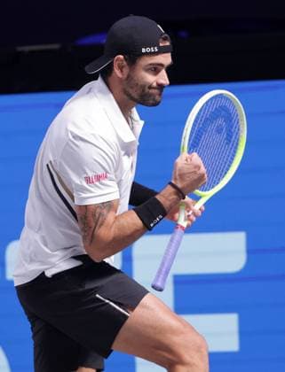 TENNIS - ATP, Tennis Herren Erste Bank Open VIENNA,AUSTRIA,24.OCT.25 - TENNIS - ATP World Tour, Erste Bank Open. Image shows the rejoicing of Matteo Berrettini (ITA).  GEPAxpictures xWalterxLuger
