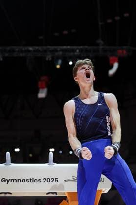 (251024) -- JAKARTA, Oct. 24, 2025 -- Patrick Hoopes of the United States celebrates after the Men s Pommel Horse Final at 53rd FIG Artistic Gymnastics World Championships in Jakarta, Indonesia, on Oct. 24, 2025. ) (SP)INDONESIA-JAKARTA-GYMNASTICS-WORLD CHAMPIONSHIPS-MEN S POMMEL HORSE BaixXuefei 