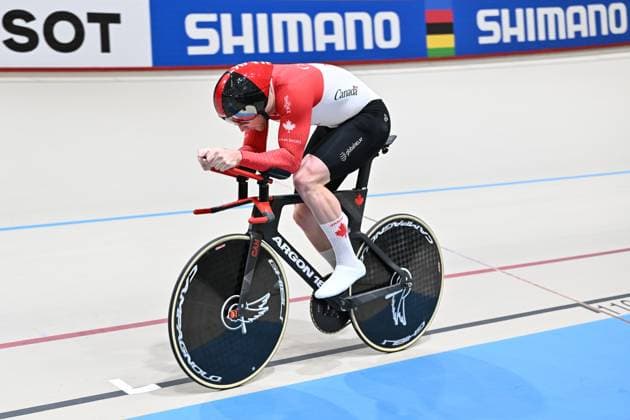 2025 Tissot UCI Track World Championships Picture by Simon Wilkinson SWpix.com - 24 10 2025 - Cycling - 2025 Tissot UCI Track World Championships - Velodromo PenalolÃ n, Santiago, Chile - Men™s 1km Time Trial - Qualifying - James Hedgcock (Canada) Copyright: x xSWpix.comx(t axPhotographyxHubxLtd)xSimonxWilkinson SWpix.comx SWP-3030-11037