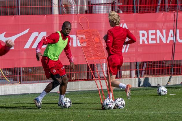 Pogba Training in France - 24 Oct 2025 French player Paul Pogba, with Mika Biereth, are seen during collective team training in AS Monaco Football Club training center. AS Monaco next french championship Ligue 1 McDonald game will take place on october 22 versus Toulouse FC in Stade Louis II in Monaco. It is said Paul Pogba will not participate and need three weeks more training. La Turbie France Copyright: xLaurentxCoustx xSOPAxImagesx lcoust-asm-24-10-10