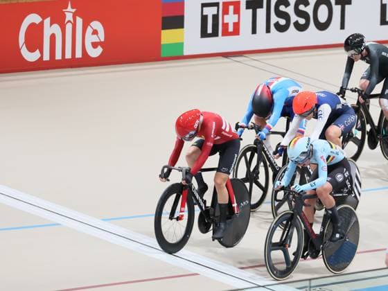 Danish Amalie Dideriksen and Belgian Shari Bossuyt sprint to the finish of the Scratch Race of the Women s Omnium (event 1 4) at the 2025 UCI Track World Championships cycling, in Santiago, Chile, Friday 24 October 2025. The Track World Championships take place from 22 to 26 October at the Velodromo de Penalolen in Santiago, Chile. BENOITxDOPPAGNE  x137826453x