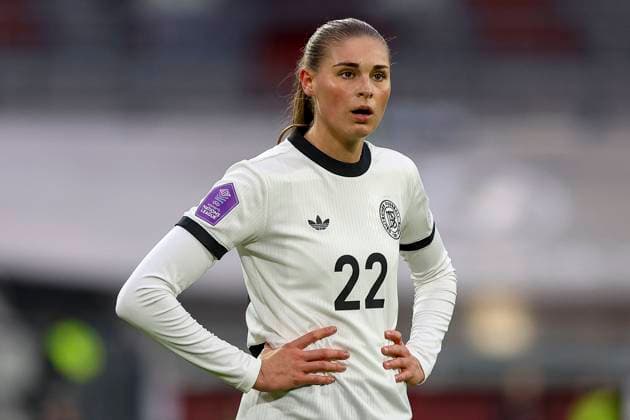 Düsseldorf, Germany, 24 10 25 Jule Brand Germany looks on during the UEFA Women s Nations League semi-final between Germany and France at the Merkur Spiel Arena Düsseldorf Merkur Spiel Arena North Rhine Westphalia Germany Copyright: xBrauer-Fotoagenturx xAdrianxSchlx