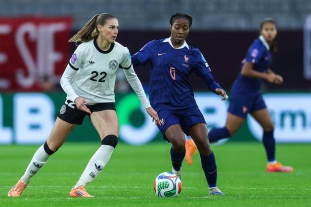 Soccer Women UEFA Womens Nations League Semifinal Germany France on 24 10 2025 at Merkurs Spiel Arena in Düsseldorf Jule Brand Germany , left Oriane Jean Francois France , right DFB regulations prohibit any use of photographs as image sequences and or quasi video xJRx