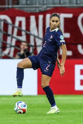 Sport, Football, UEFA Women™s Nations League season 2025 2026 semi-final first leg Germany France 24 10 2025, MERKUR SPIEL ARENA Maelle Lakrar France, 2 Düsseldorf MERKUR SPIEL ARENA Nordrhein Westfalen Germany