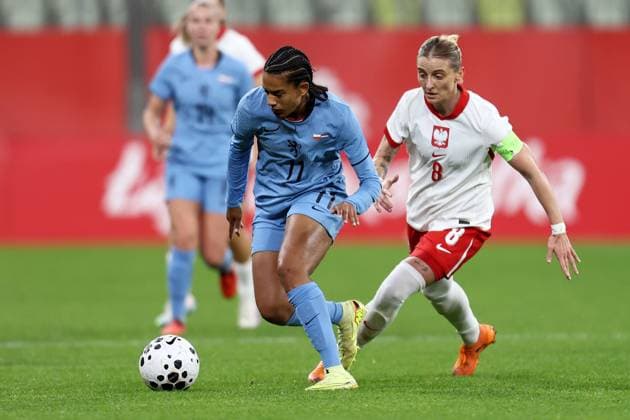 2025.10.24 Gdansk Pilka nozna kobiet Mecz towarzyski Polska - Holandia N z Esmee Virginia Brugts Ewelina Kamczyk Foto Piotr Matusewicz PressFocus 2025.10.24 Gdansk Football womens Poland - Holland Esmee Virginia Brugts Ewelina Kamczyk Credit: Piotr Matusewicz PressFocus NEWSPIX.PL --- newspix.pl 