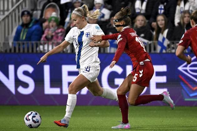 Finnish Joanna Tynnilä (left) and Danish Frederikke Thoegersen in action during women s Nations s League football match Finland vs Denmark in Tampere, Finland on 24th October, 2025. Finnish goalkeeper Anna Koivunen argues on the left and Eve Nyström is in the middle. Tampere Finland LKFTJK20251024191404DNHH  Copyright: xAnttixAimo-Koivistox LKFTJK20251024191404DNHH