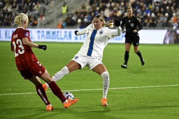 Danish Sofie Svava (left) and Finnish Ria Öling in action during women s Nations s League football match Finland vs Denmark in Tampere, Finland on 24th October, 2025. Tampere Finland LKFTJK20251024192921XUDF  Copyright: xAnttixAimo-Koivistox LKFTJK20251024192921XUDF
