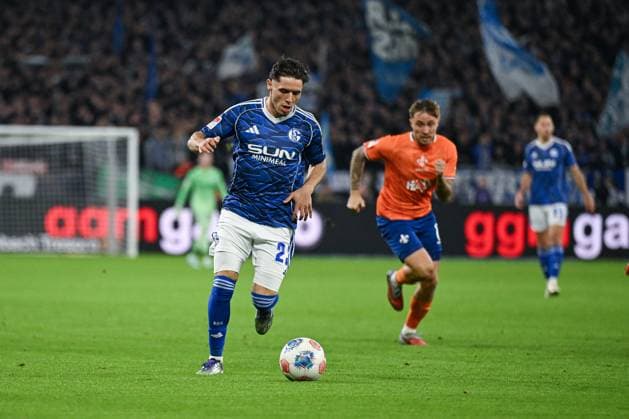 24 10 2025, Football, 2 Bundesliga, Season 2025 2026, Matchday 10, FC Schalke 04 SV Darmstadt, Soufiane El Faouzi FC Schalke 04 xRHR PHOTO YYx Copyright: KROEGER RHR-FOTOx RHR-FOTO YY