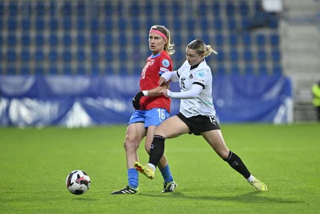 Opening match of the play-off n to Group A of the League of Nations: Czech Republic - Austria in Uherske Hradiste, Czech Republic, October 24, 2025. From left, Kamila Dubcova of the Czech Republic and Nicole Billova of Austria. (CTKxPhoto DaliborxGluck) CTKPhotoP2025102406606  CTKPhotoP2025102406606
