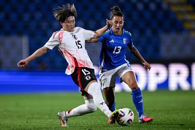 Football, Women, International match, Italy - Japan