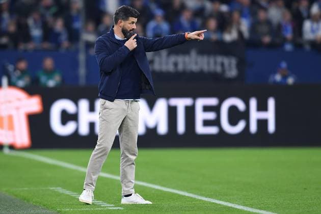 Soccer 2 Bundesliga 10 Matchday FC Schalke 04 SV Darmstadt 98 on 24 10 2025 at the Veltins Arena in Gelsenkirchen Miron Muslic Coach Head Coach Schalke DFL regulations prohibit any use of photographs as image sequences and or quasi video xRx
