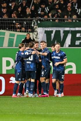 2 Bundesliga SpVgg Greuther Fuerth Karlsruher SC 24 10 2025 FUERTH, GERMANY OCTOBER 24 Fabian SCHLEUSENER Karlsruher SC 24 celebrating the goal to makes 0 1 during the 2 bundesliga match between SpVgg Greuther Fuerth vs Karlsruher SC on matchday 10 at Sportpark Ronhof Thomas Sommer on October 24, 2025 in Fuerth, Germany DFL REGULATES PROHIBIT ANY USE OF PHOTOGRAPHS AS IMAGE SEQUENCES AND OR QUASI VIDEO Copyright: xBEAUTIFULxSPORTS Goldbergx