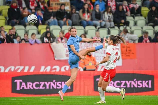 GDANSK, 24.10.2025 Pilka nozna kobiet mecz towarzyski Polska - Holandia Women friendly football match Poland - Netherlands NZ martyna wiankowska , Kerstin Casparij Fot. ANNA LANGOWSKA 058sport.pl NEWSPIX.PL --- newspix.pl 