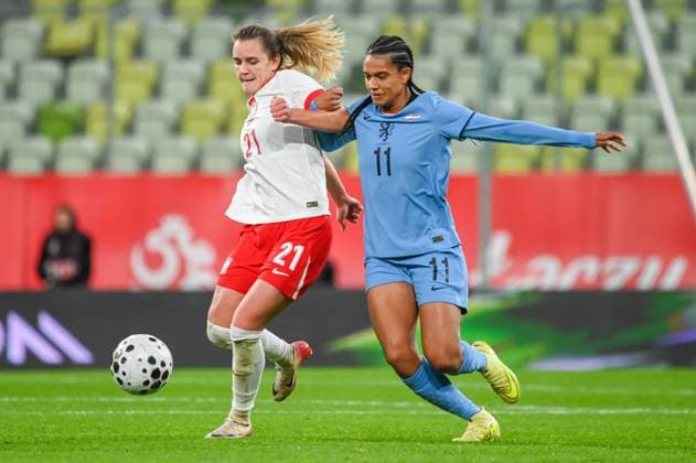 GDANSK, 24.10.2025 Pilka nozna kobiet mecz towarzyski Polska - Holandia Women friendly football match Poland - Netherlands NZ Esmee Brugts , nadia krezyman Fot. ANNA LANGOWSKA 058sport.pl NEWSPIX.PL --- newspix.pl 