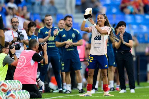 251024 Maite Zubieta of Spain ahead of the Women s Nations League semifinal football match between Spain and Sweden on October 24, 2025 in Malaga Photo Ludvig Thunman BILDBYRAN code LT LT0735 fotboll football soccer fotball nations league uefa womens nations league spanien sverige sweden spain dam bbeng semifinal  Copyright: LUDVIGxTHUNMAN BB251024LT015