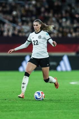 Sport, Football, UEFA Women™s Nations League season 2025 2026 Semi-final first leg Germany France 24 10 2025, MERKUR SPIEL ARENA Jule Brand Germany, 22 Düsseldorf MERKUR SPIEL ARENA North Rhine-Westphalia Germany