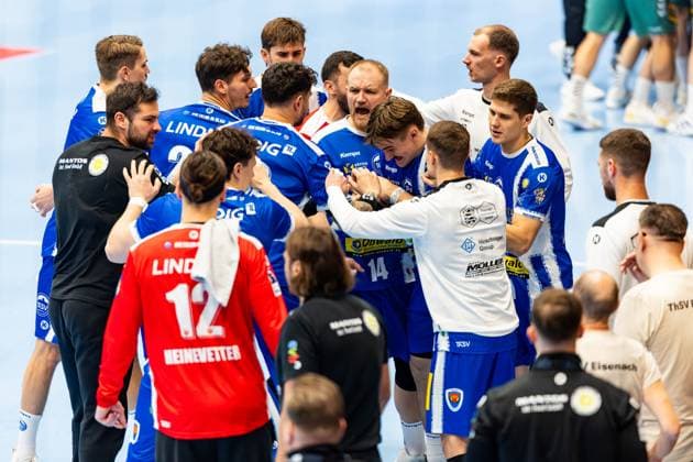 24 10 2025, GER, Handball, Men, Season 25 26, Daikin 1 Bl, 10 Matchday ThSV Eisenach GWD Minden Peter Walz ThSV Eisenach,14 99817 Eisenach Werner Assmann Halle Am Sportp Thueringen Germany