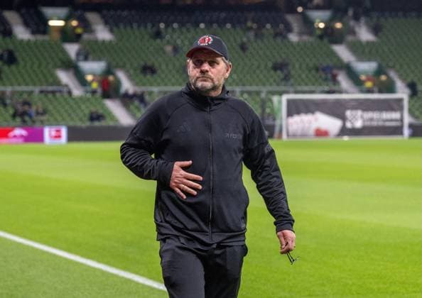 Soccer, Men, Season 2025 2026, 1 Bundesliga 8 Matchday , SV Werder Bremen 1 FC Union Berlin, Coach Steffen Baumgart 1 FC Union Berlin before the match, 24 10 2025, Copyright: xMatthiasxKochx