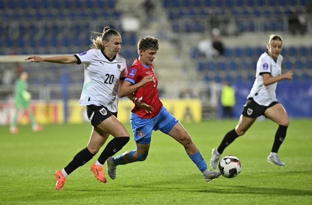 Opening match of the play-off to Group A of the League of Nations: Czech Republic - Austria in Uherske Hradiste, Czech Republic, October 24, 2025. From left Katharina Naschenweng of Austria, Aneta Polaskova of Czech Republic. (CTKxPhoto DaliborxGluck) CTKPhotoP2025102407047  CTKPhotoP2025102407047