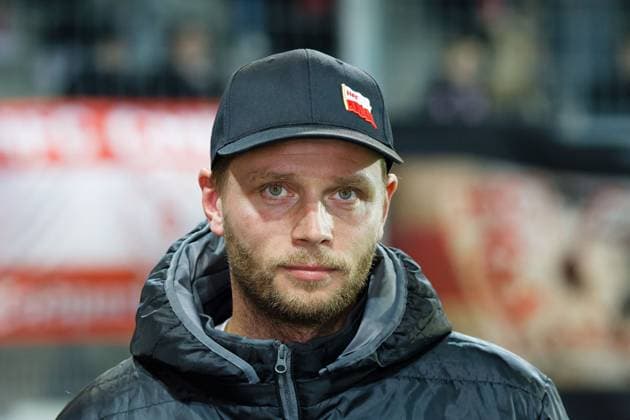 Coach Robert Schroeder HFC , Hallescher FC vs 1 FC Lok Leipzig, Soccer, RL Nordost, Matchday 13, Season 2025 26, 24 10 2025 Halle Leuna Chemie Stadion ST Germany
