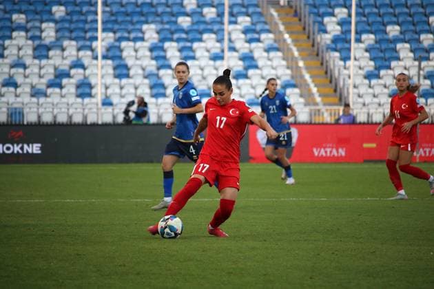 Turkiye v Kosovo - UEFA Women s Nations League PRISTINA, KOSOVO - OCTOBER 25: Ilayda Civelek of Turkiye in action during the first match of the UEFA Women s Nations B League promotion relegation play-off 1st leg between Turkiye and Kosovo at Stadiumi Fadil Vokrri in Pristina, Kosovo on October 24, 2025. Erkin Keci Anadolu Pristina Kosovo. Editorial use only. Please get in touch for any other usage.  Copyright: x2025xAnadoluxErkinxKecix