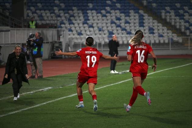 Turkiye v Kosovo - UEFA Women s Nations League PRISTINA, KOSOVO - OCTOBER 25: Busem Seker (19) of Turkiye celebrates after scoring a goal during the UEFA Women s Nations B League promotion relegation play-off 1st leg between Turkiye and Kosovo at Stadiumi Fadil Vokrri in Pristina, Kosovo on October 24, 2025. Erkin Keci Anadolu Pristina Kosovo. Editorial use only. Please get in touch for any other usage.  Copyright: x2025xAnadoluxErkinxKecix